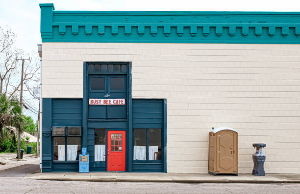 Porta potty delivery and setup in Alturas, CA
